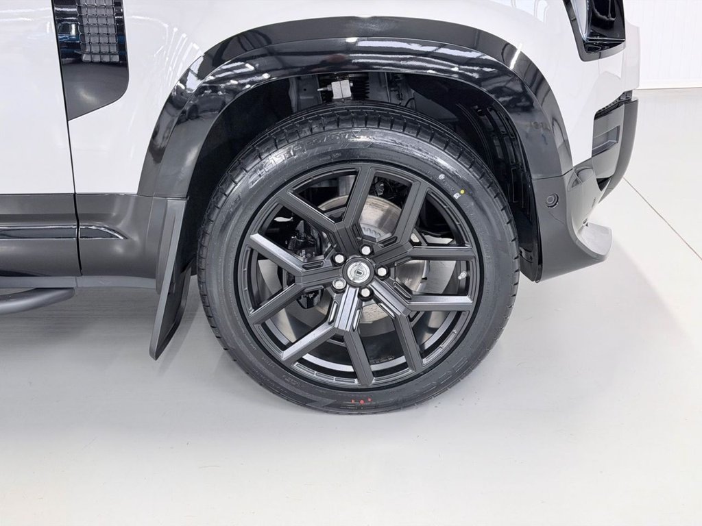 Used Land Rover Defender 110 2026 for sale - 77884986: Photo 35