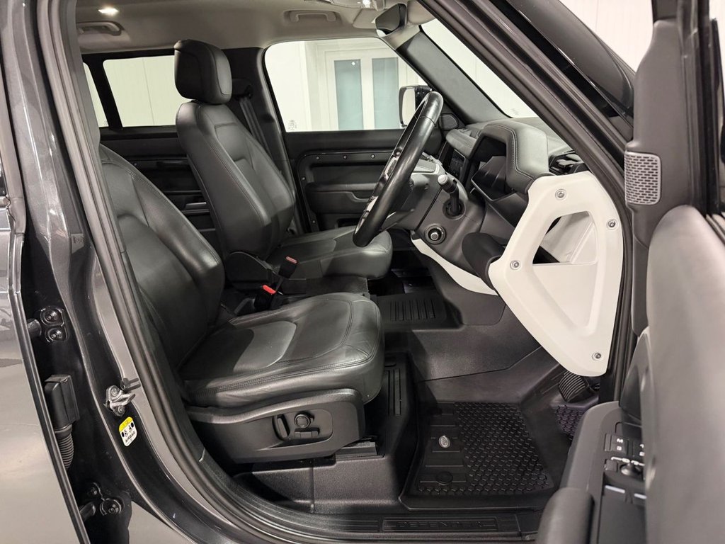 Used Land Rover Defender 2023 for sale - 77642471: Photo 10