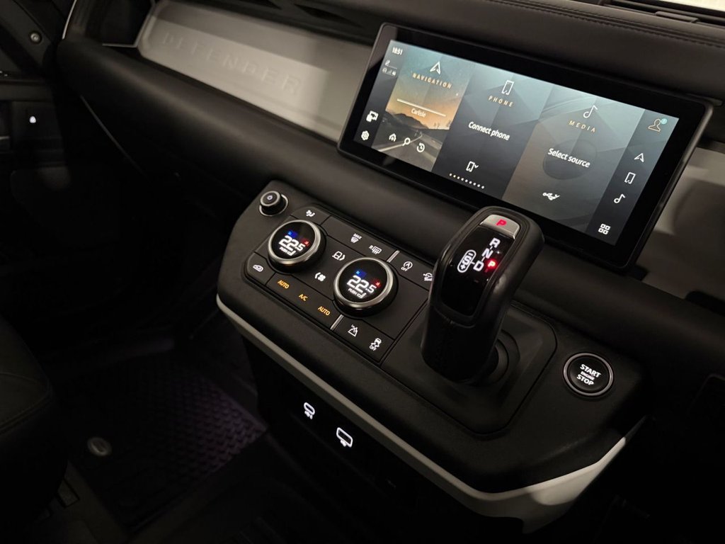 Used Land Rover Defender 2023 for sale - 77642471: Photo 25