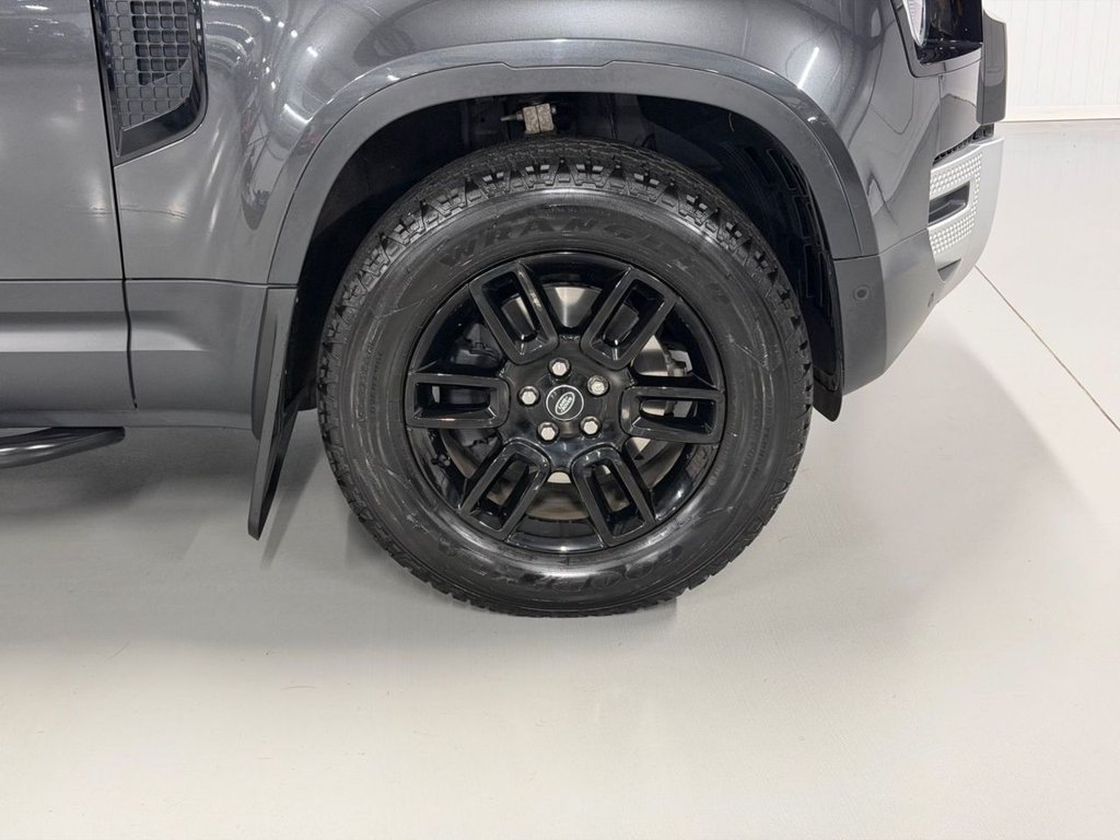 Used Land Rover Defender 2023 for sale - 77642471: Photo 33