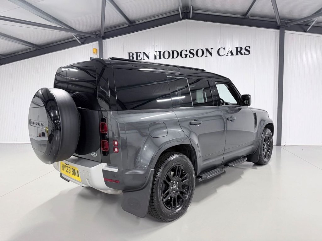 Used Land Rover Defender 2023 for sale - 77642471: Photo 8