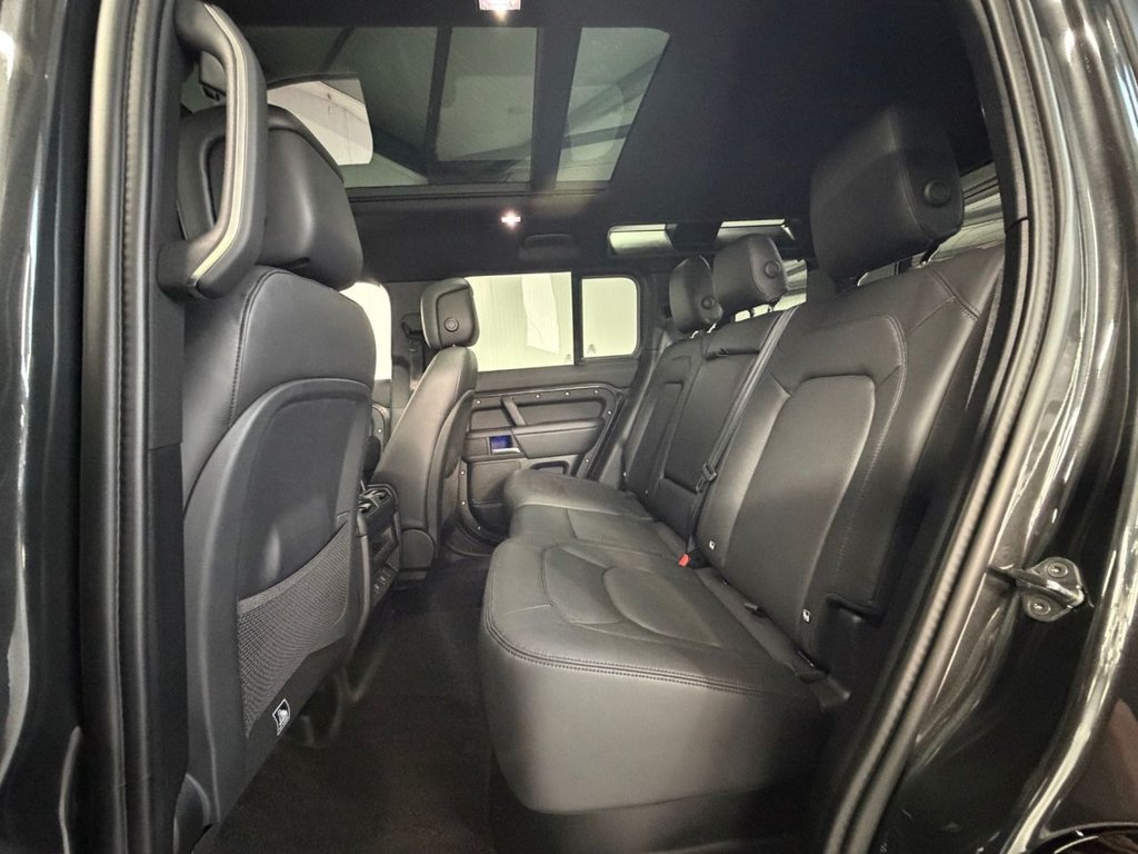 Used Land Rover Defender 2024 for sale - 76496280: Photo 12