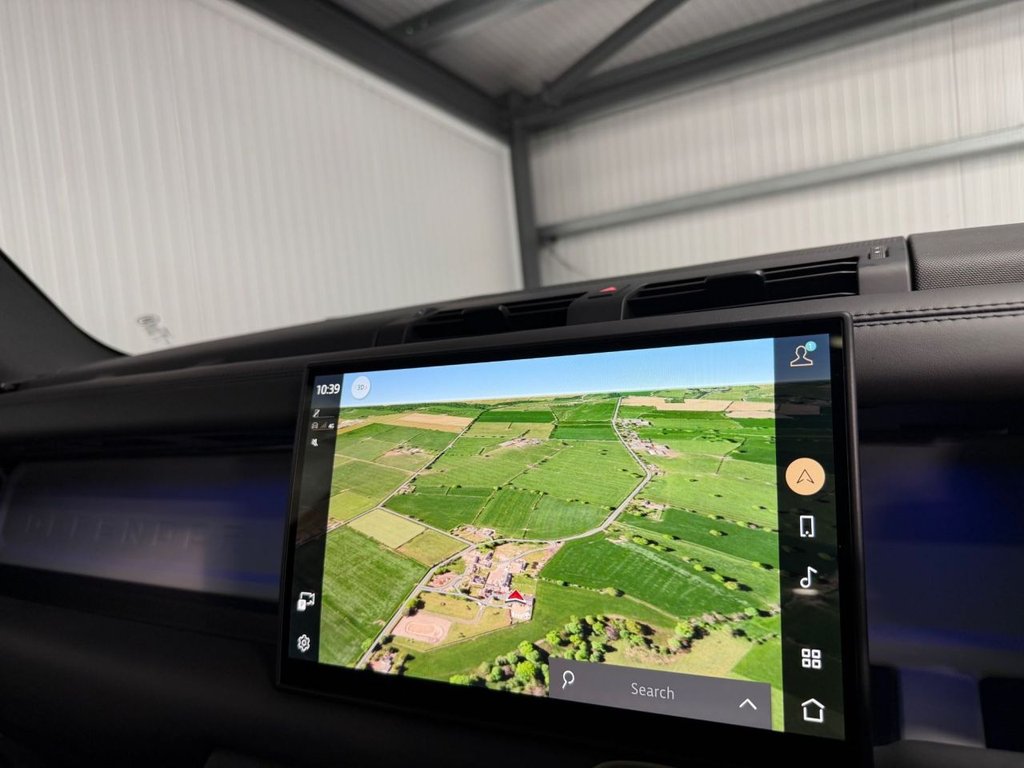 Used Land Rover Defender 2024 for sale - 76496280: Photo 18