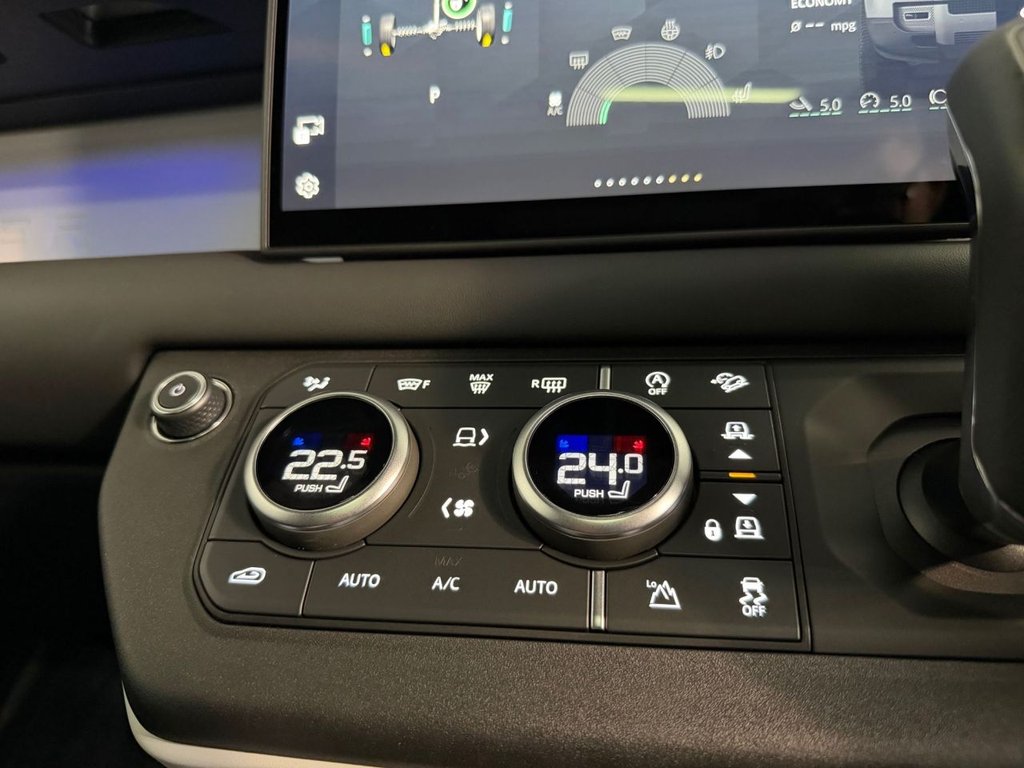 Used Land Rover Defender 2024 for sale - 76496280: Photo 26