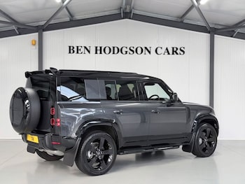 Used Land Rover Defender 2024 for sale - 76496280: Photo