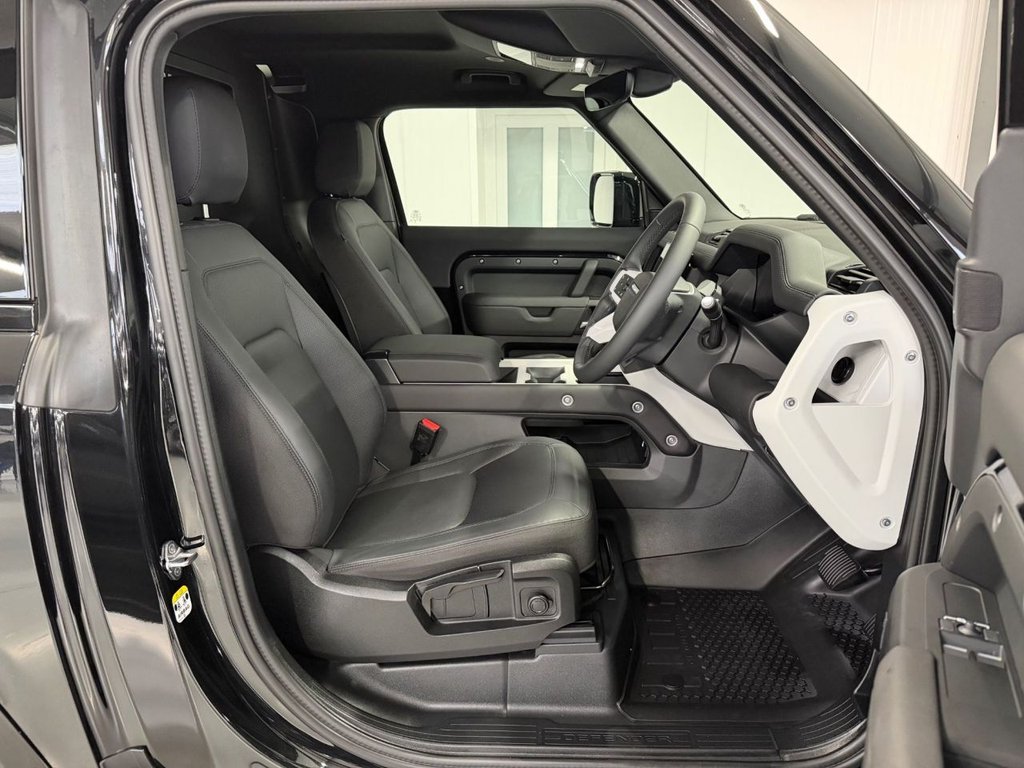 Used Land Rover Defender 2025 for sale - 77388831: Photo 10