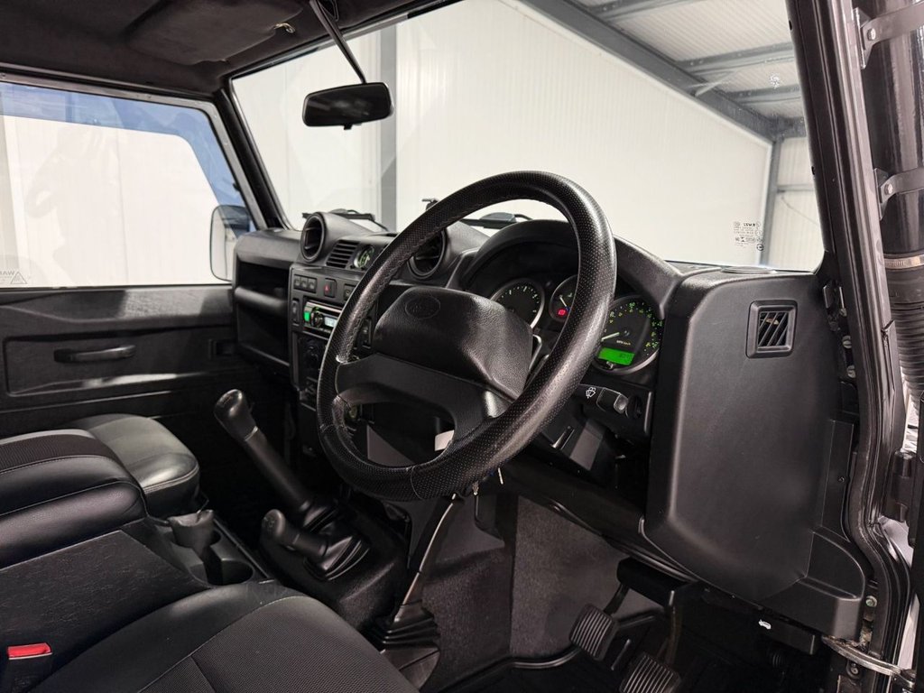 Used Land Rover Defender 2014 for sale - 77680765: Photo 11