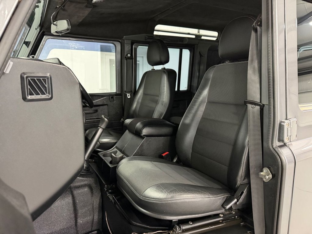 Used Land Rover Defender 2014 for sale - 77680765: Photo 15