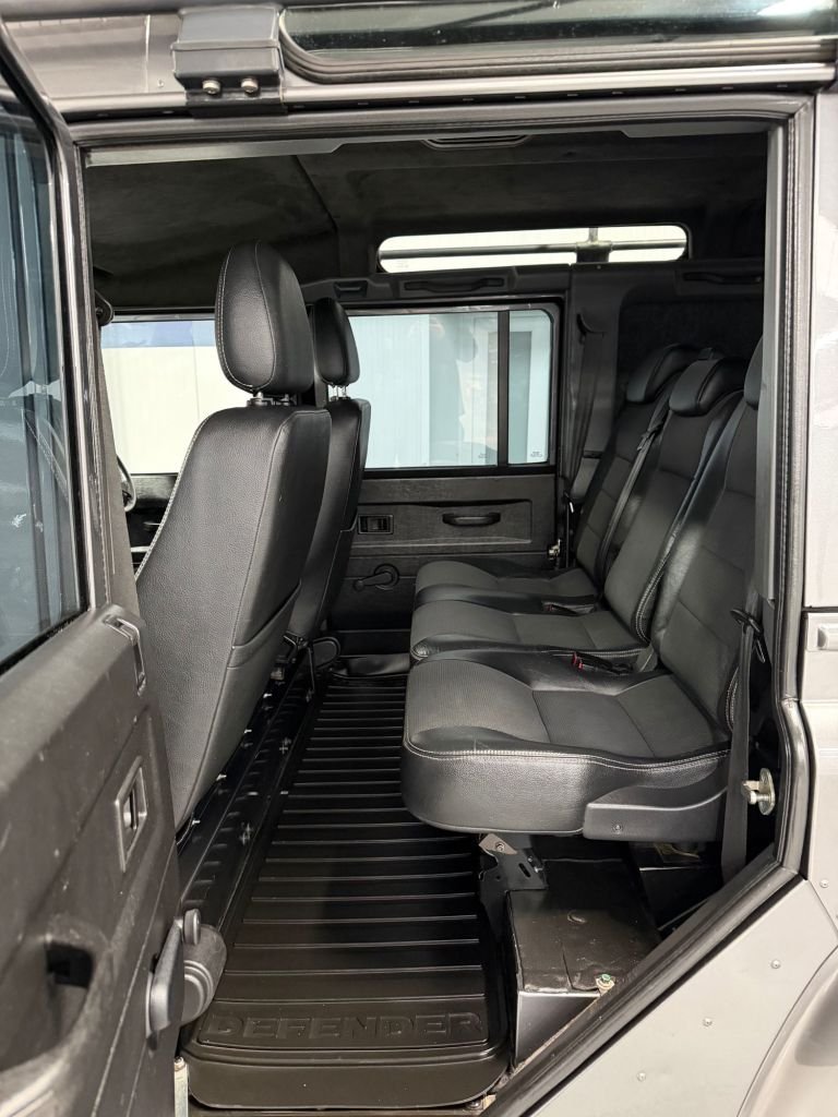 Used Land Rover Defender 2014 for sale - 77680765: Photo 17