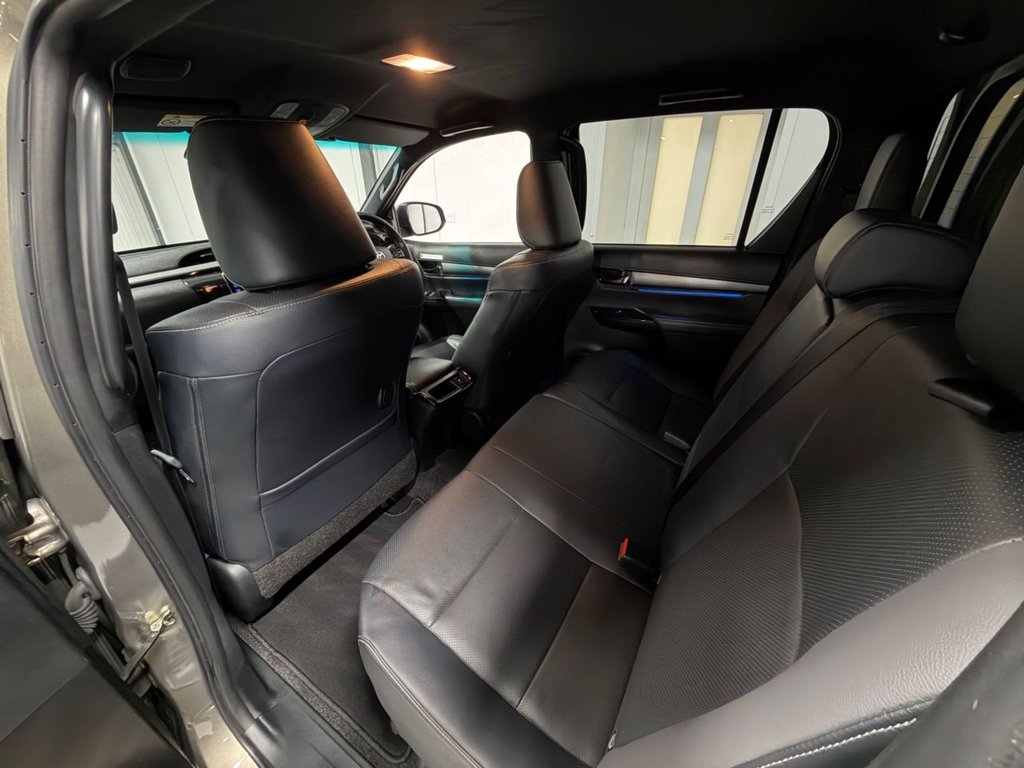 Used Toyota Hilux 2023 for sale - 76788049: Photo 11
