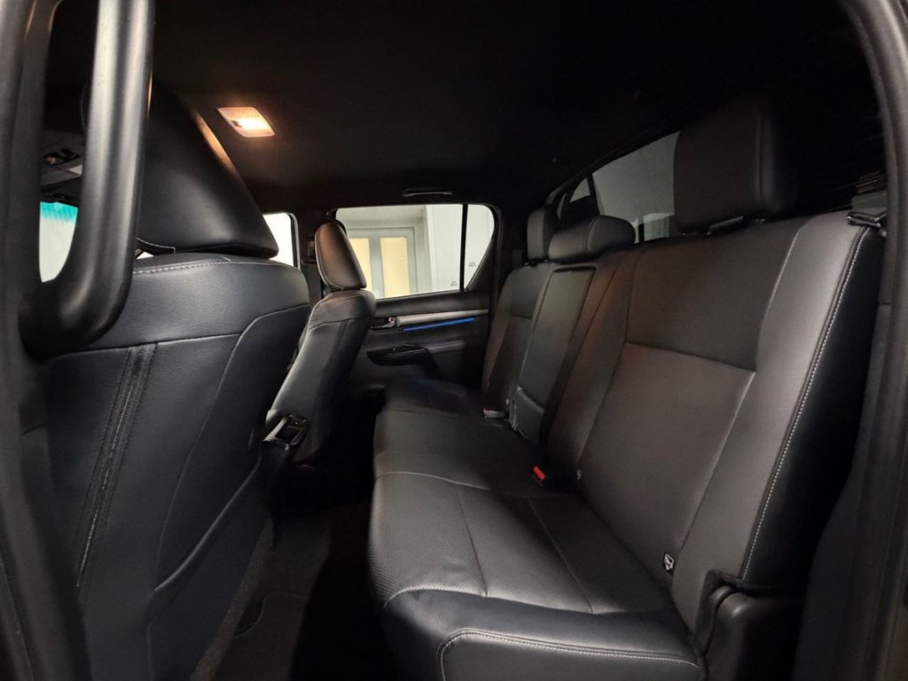 Used Toyota Hilux 2023 for sale - 76788049: Photo 12
