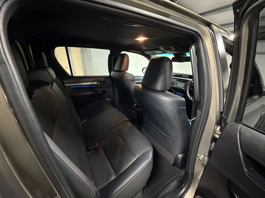 Used Toyota Hilux 2023 for sale - 76788049: Photo 13