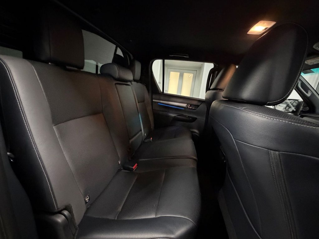 Used Toyota Hilux 2023 for sale - 76788049: Photo 14