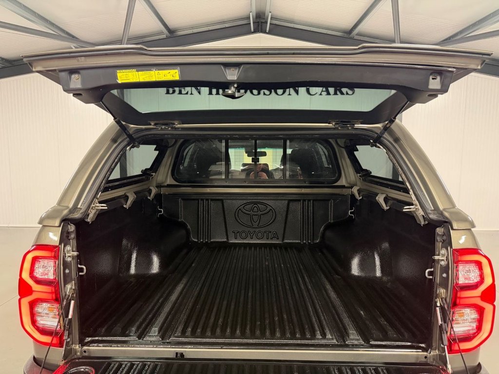 Used Toyota Hilux 2023 for sale - 76788049: Photo 15