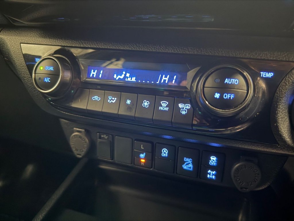 Used Toyota Hilux 2023 for sale - 76788049: Photo 21