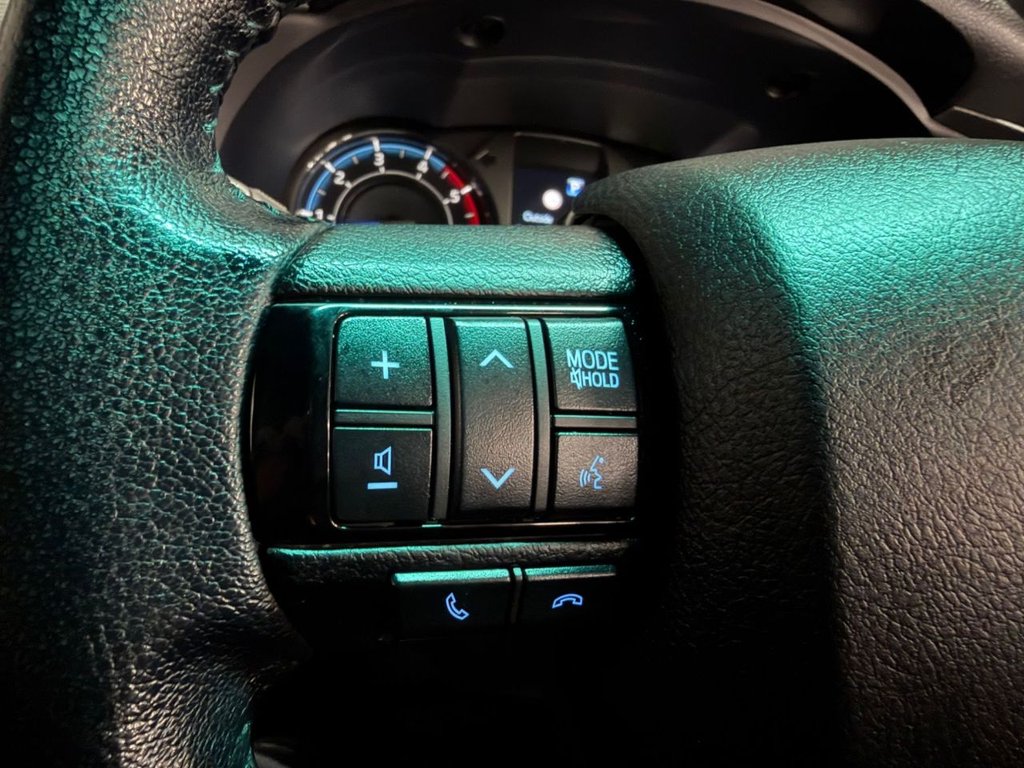 Used Toyota Hilux 2023 for sale - 76788049: Photo 23