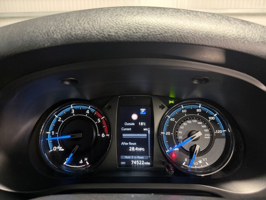 Used Toyota Hilux 2023 for sale - 76788049: Photo 25