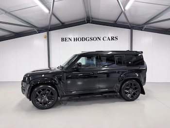 Used Land Rover Defender 2024 for sale - 78500519: Photo