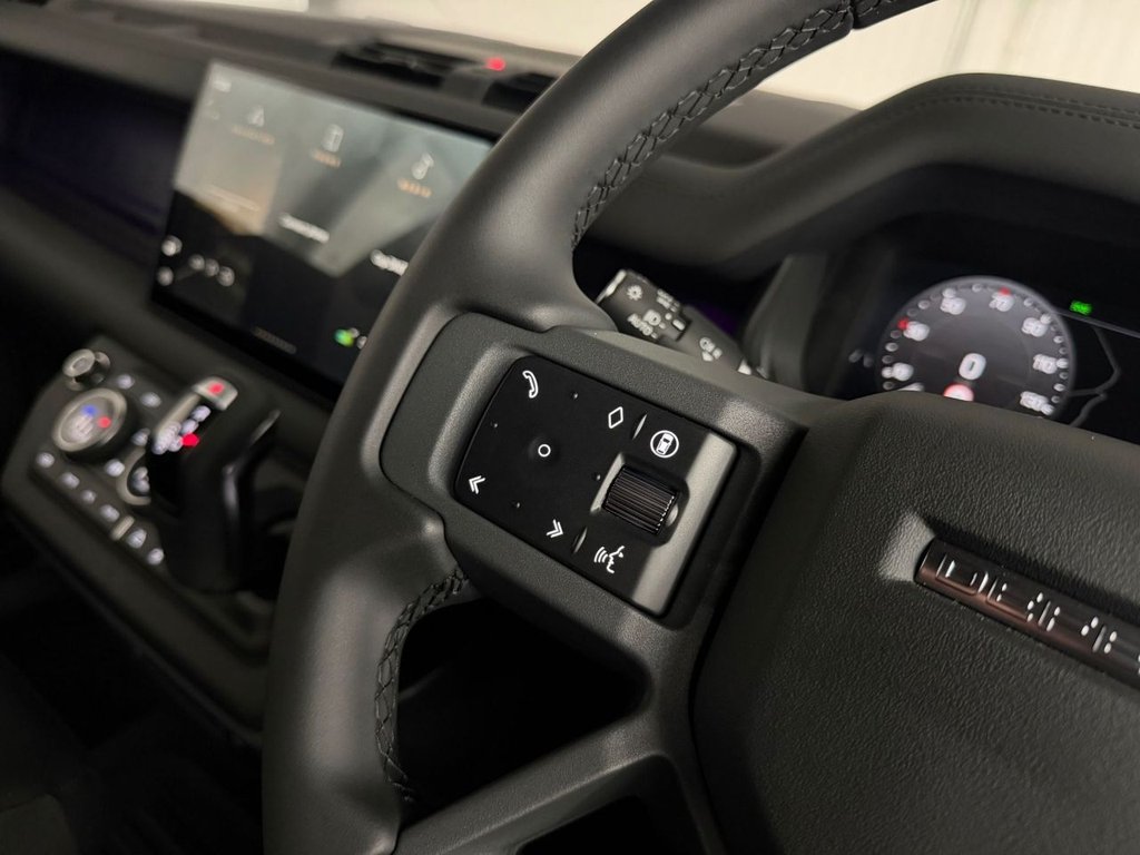 Used Land Rover Defender 2025 for sale - 78044711: Photo 25