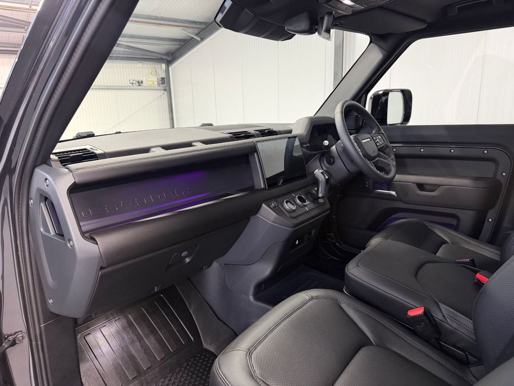 Used Land Rover Defender 2025 for sale - 78044711: Photo 31
