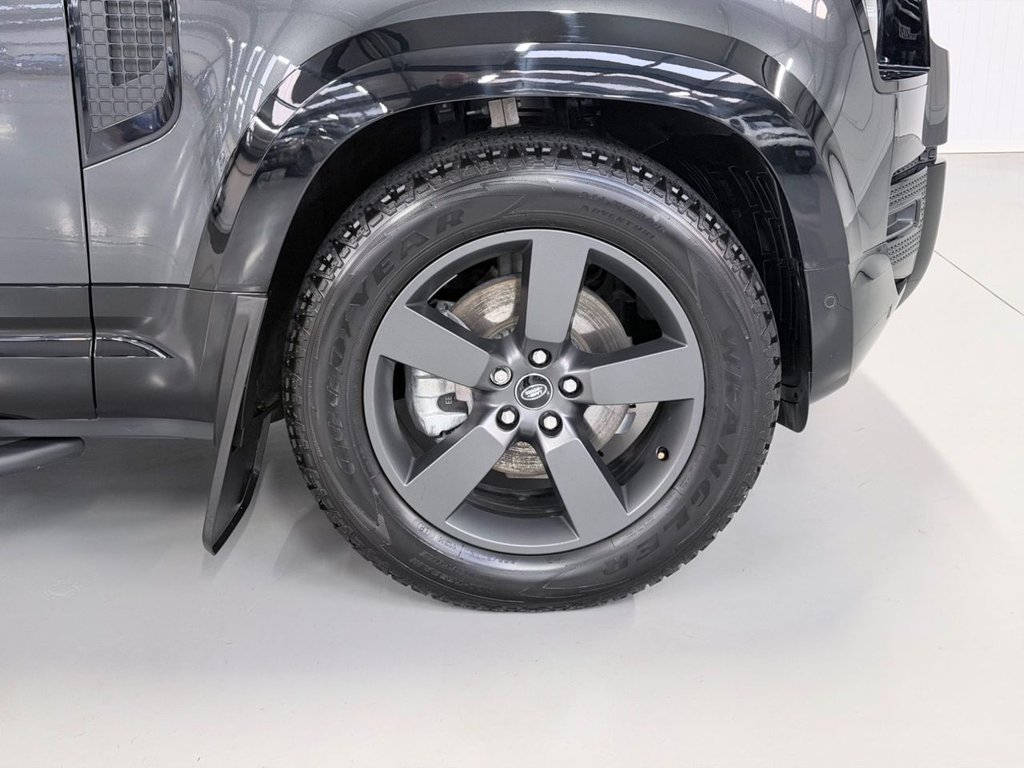 Used Land Rover Defender 2025 for sale - 78044711: Photo 35