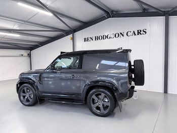 Used Land Rover Defender 2025 for sale - 78044711: Photo