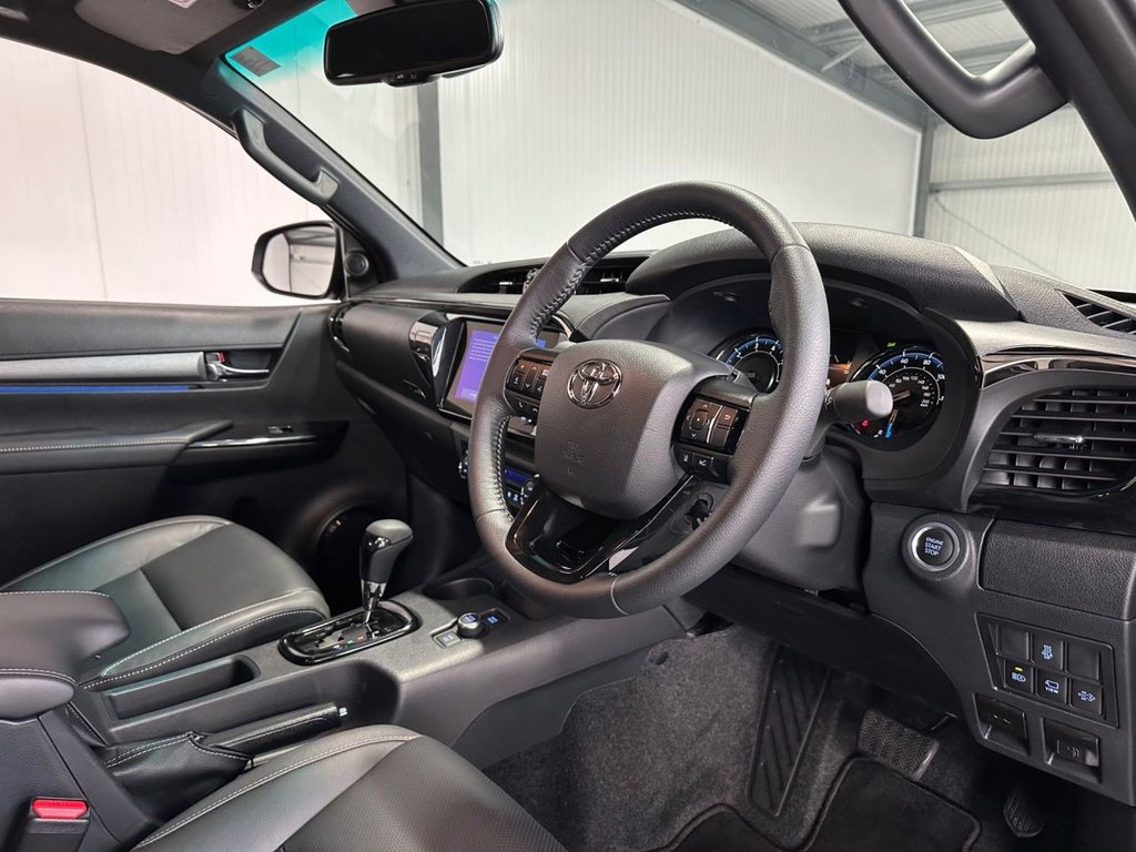 Used Toyota Hilux 2025 for sale - 77212300: Photo 11