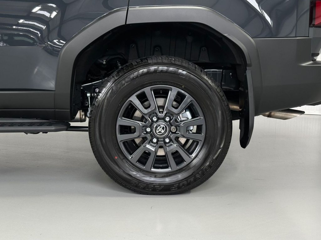Used Toyota Land Cruiser 2025 for sale - 76591119: Photo 32