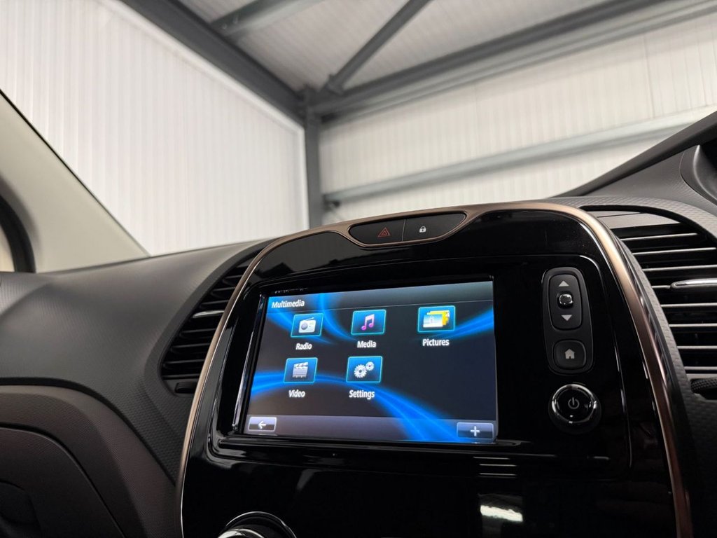 Used Renault Captur 2016 for sale - 76454528: Photo 17