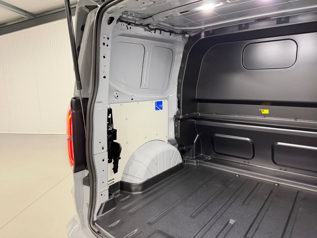 Used Ford Transit Custom 2026 for sale - 77369960: Photo 32