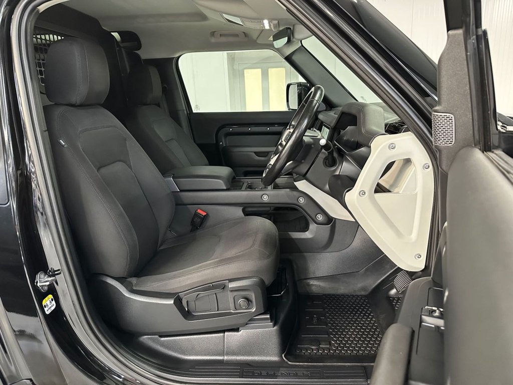 Used Land Rover Defender 2023 for sale - 76376213: Photo 10