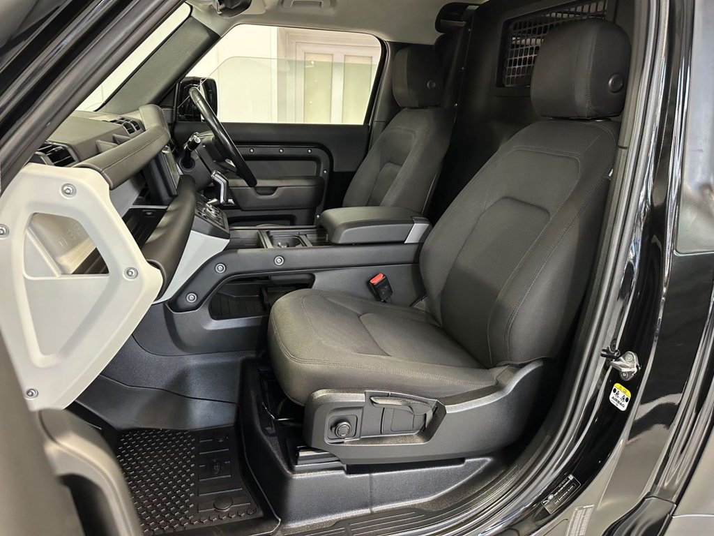 Used Land Rover Defender 2023 for sale - 76376213: Photo 14