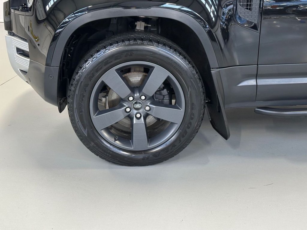 Used Land Rover Defender 2023 for sale - 76376213: Photo 24