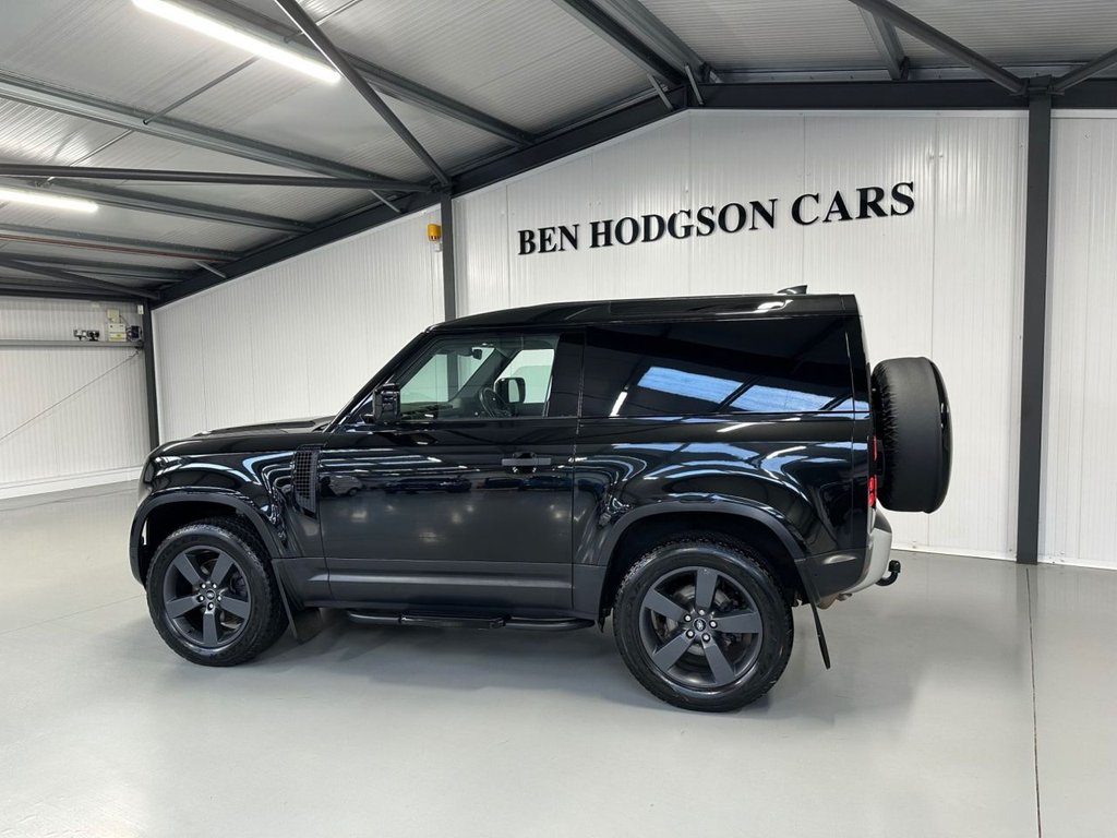 Used Land Rover Defender 2023 for sale - 76376213: Photo 4