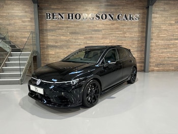 Used Volkswagen Golf 2025 for sale - 76025140: Photo