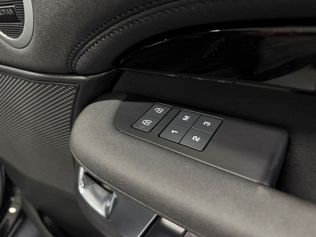 Used Land Rover Discovery 2023 for sale - 78003086: Photo 27