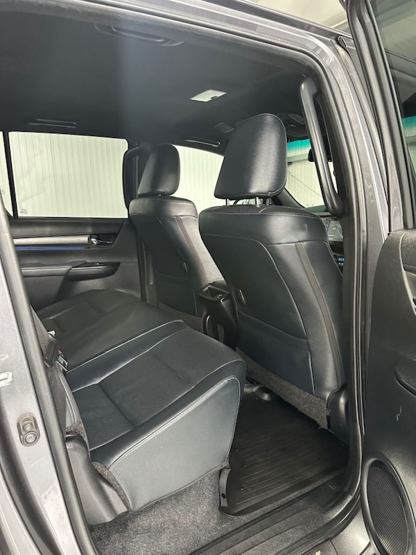 Used Toyota Hilux 2022 for sale - 76323432: Photo 12