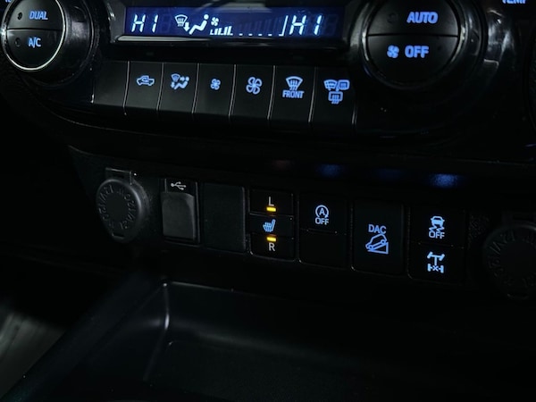 Used Toyota Hilux 2022 for sale - 76323432: Photo 21