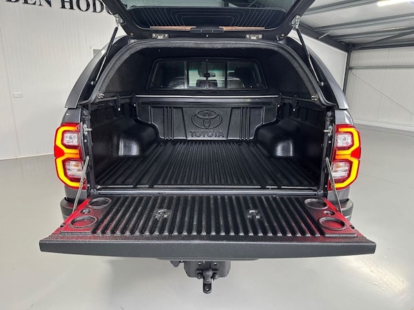 Used Toyota Hilux 2022 for sale - 76323432: Photo 32