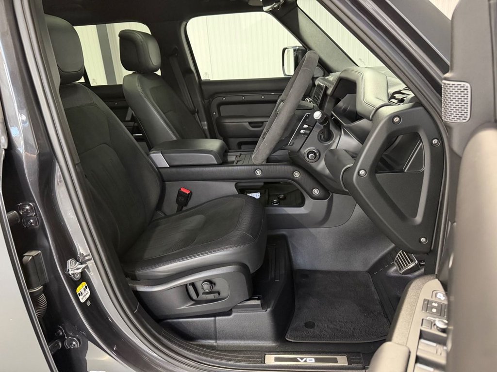 Used Land Rover Defender 2022 for sale - 77770998: Photo 10