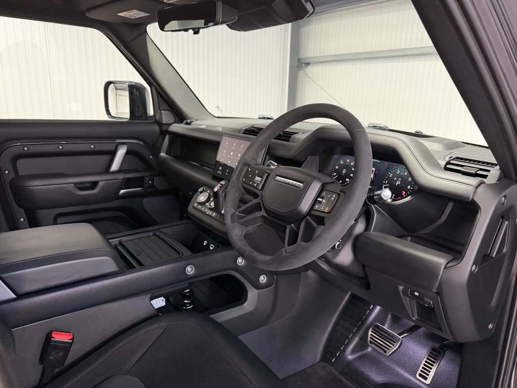 Used Land Rover Defender 2022 for sale - 77770998: Photo 11