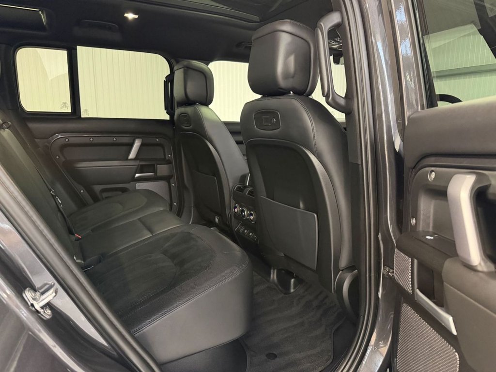 Used Land Rover Defender 2022 for sale - 77770998: Photo 12