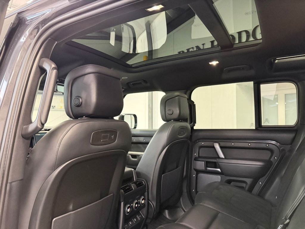 Used Land Rover Defender 2022 for sale - 77770998: Photo 13