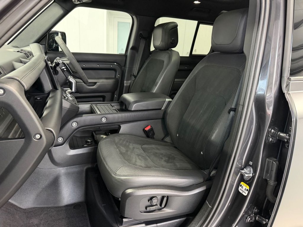 Used Land Rover Defender 2022 for sale - 77770998: Photo 16
