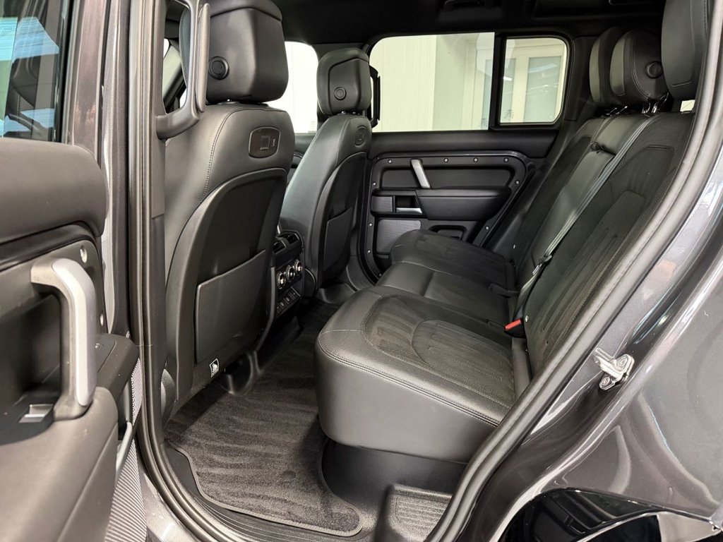 Used Land Rover Defender 2022 for sale - 77770998: Photo 17