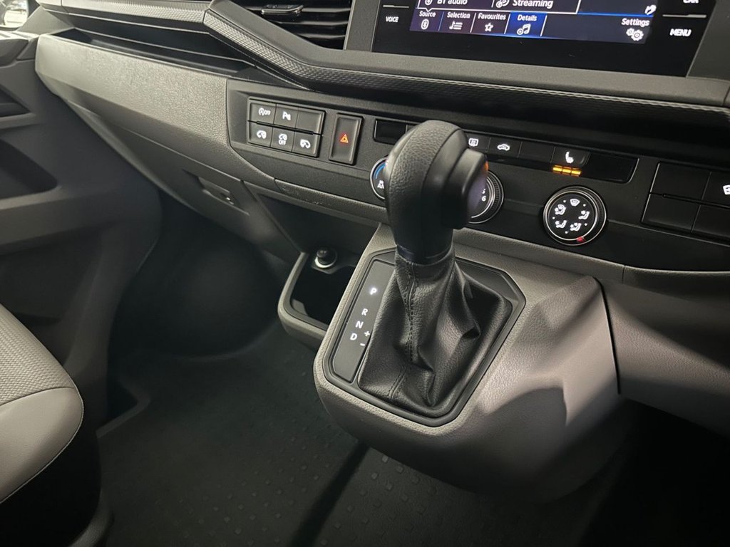 Used Volkswagen Transporter 2022 for sale - 76338618: Photo 28