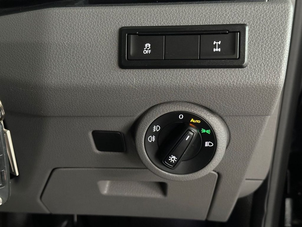 Used Volkswagen Transporter 2022 for sale - 76338618: Photo 30