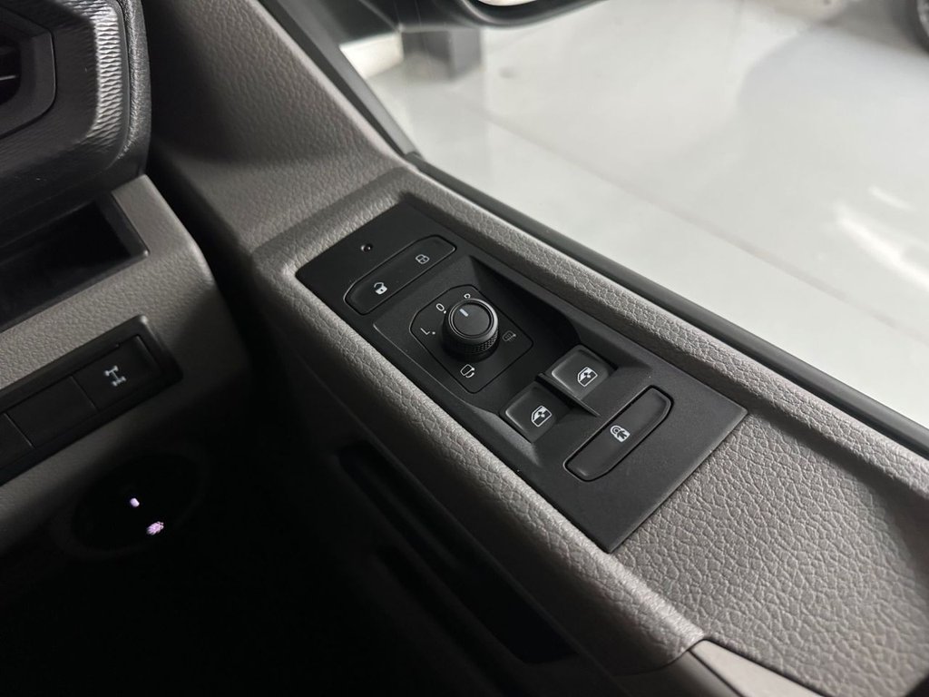 Used Volkswagen Transporter 2022 for sale - 76338618: Photo 34