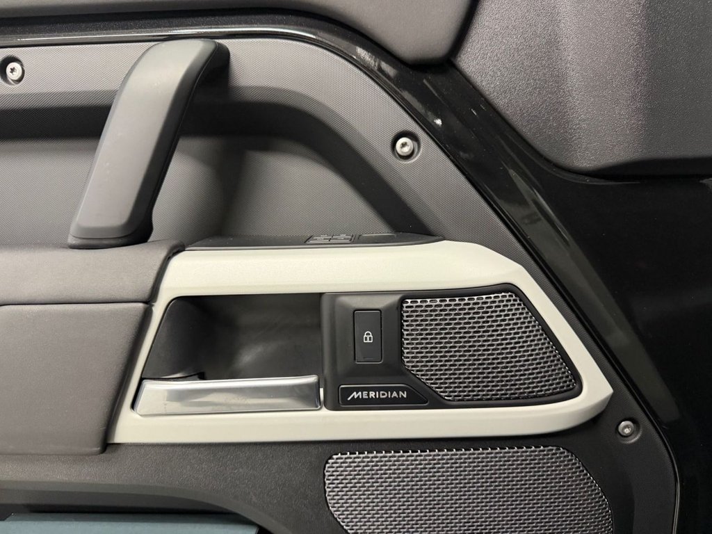 Used Land Rover Defender 2024 for sale - 77765335: Photo 19