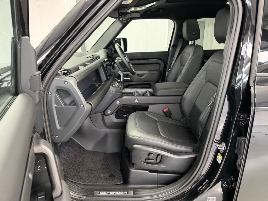 Used Land Rover Defender 2025 for sale - 77841415: Photo 13